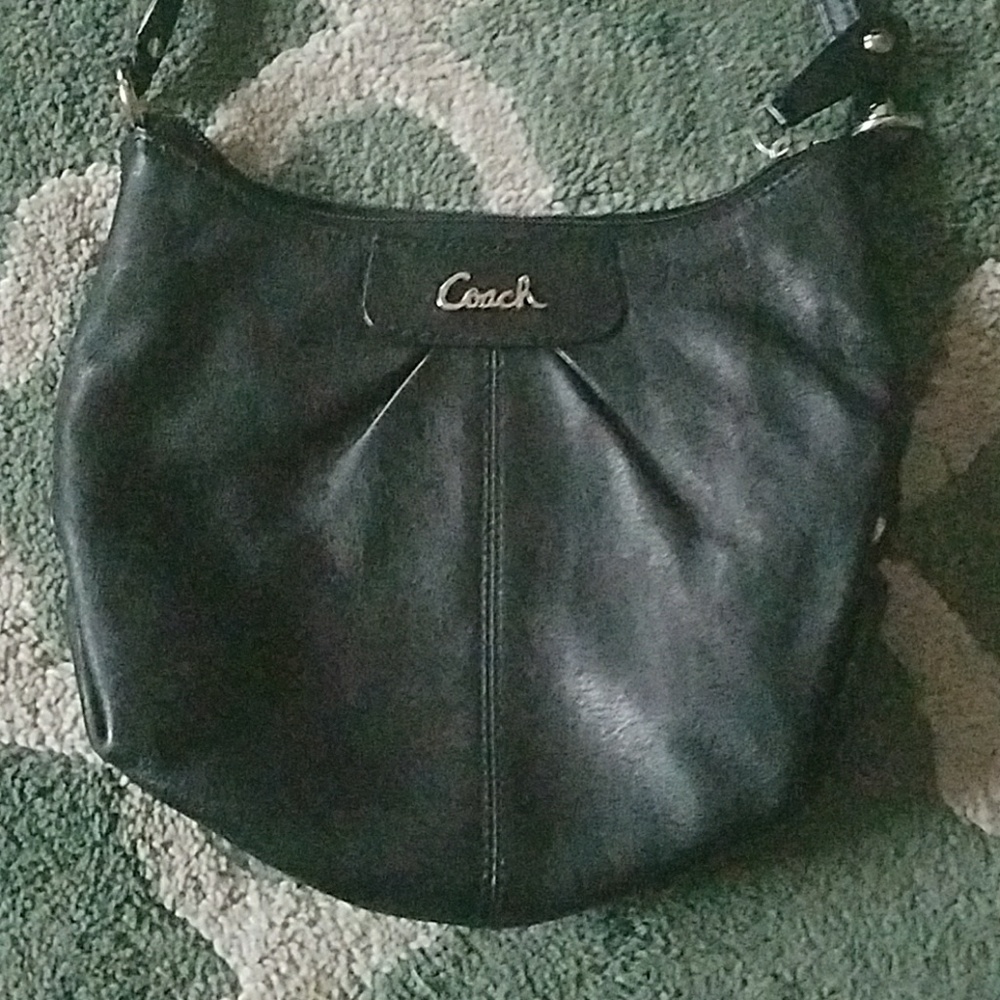 💋SOLD COACH Black Leather Crossbody Bag - Picture 2 of 5